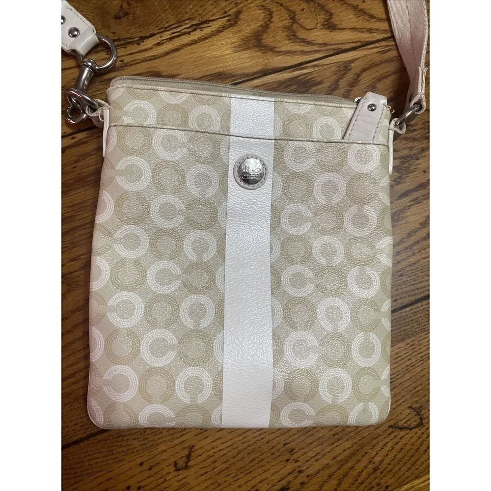 Coach vintage brooke